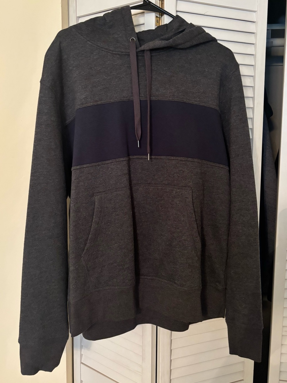 Men's Dark Gray Pullover Hoodie with Navy Contrast Panel